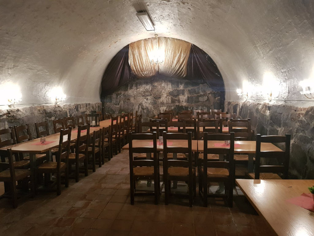 Restaurant.jpg